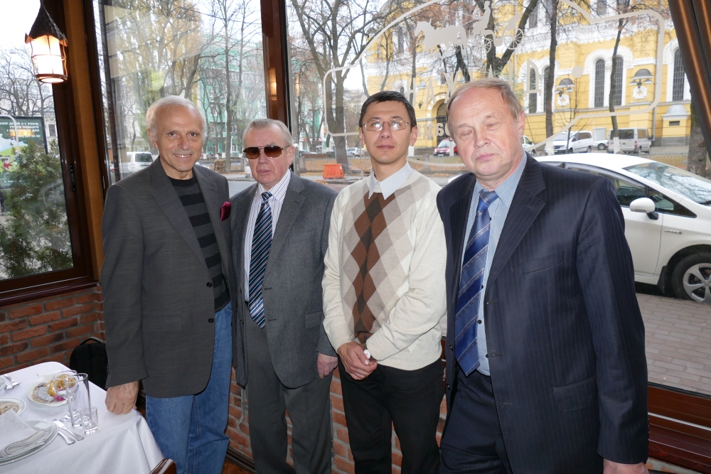 Prof. Makarow, Dr. Vitalii Vasylyk, Dr. Anatolii Kuzmin